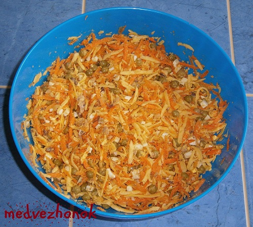 Салат Настроение. Вкусный салатик с сыром, сардинами, морковкой